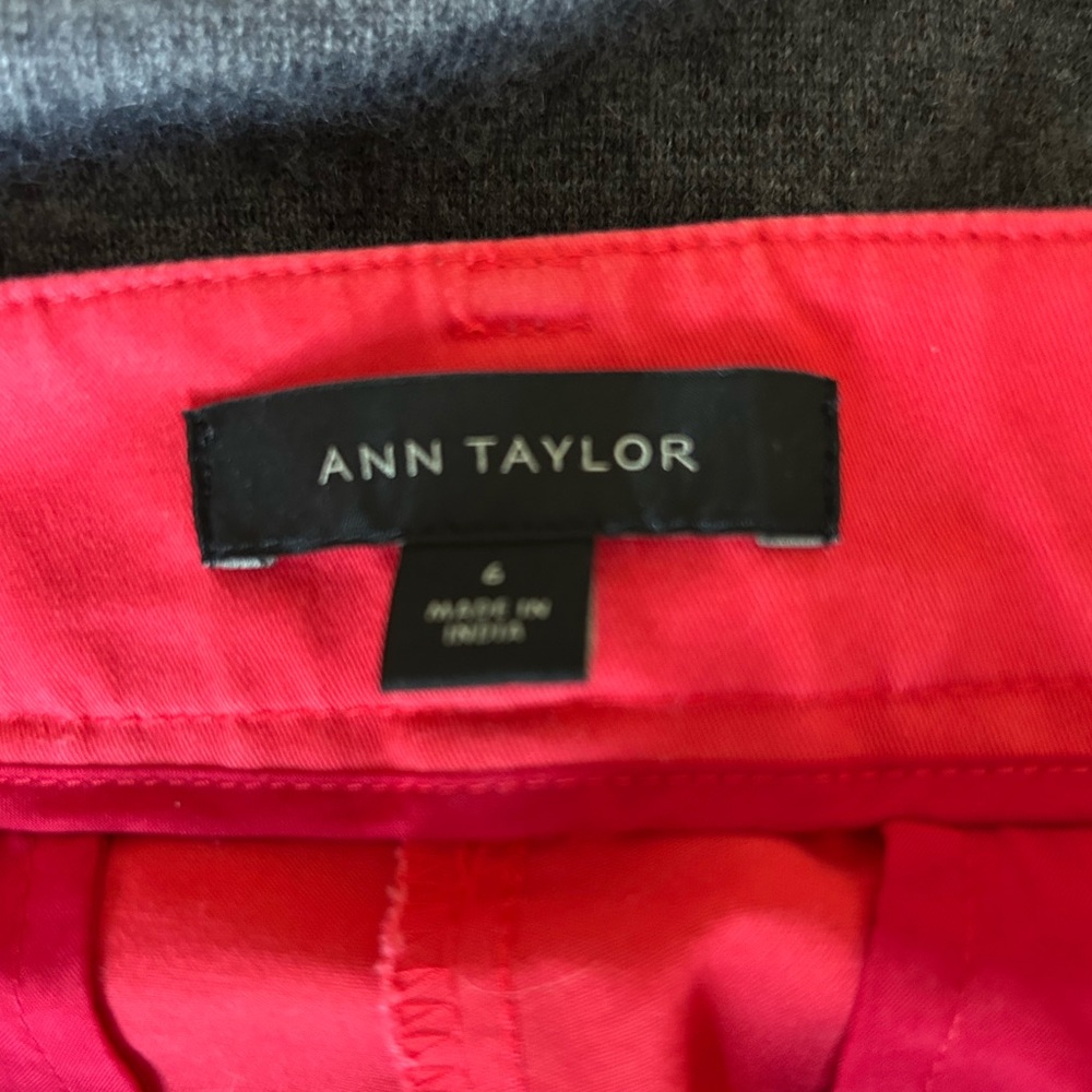 Ann Taylor Women's Red Ankle Pants - Picture 5 of 5